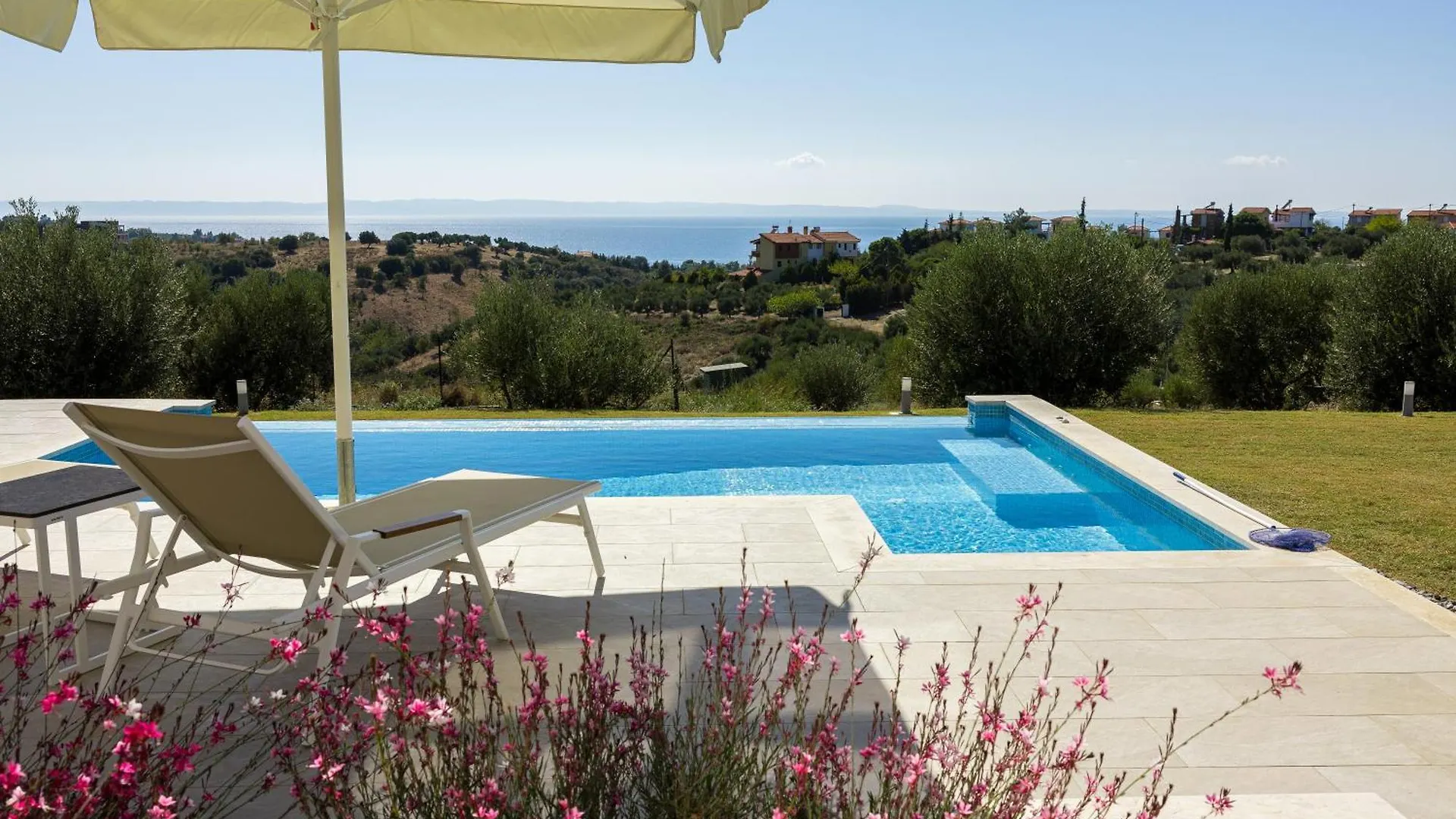 Nikiti Dream Villas